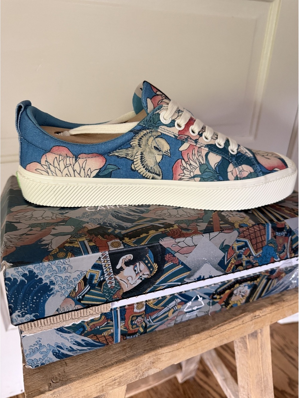 NWT Cariuma Peonies & Canary Sneakers 11 / 9.5 / 42